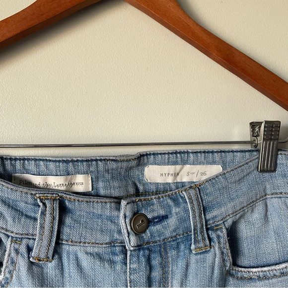 Anthropologie | Pilcro Hyphen Embroidered Mid-Rise Jeans - Picture 5 of 8